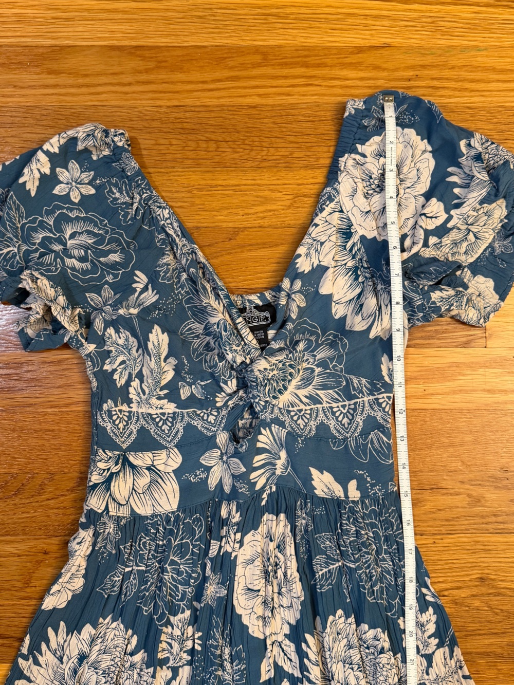 Angie Floral Printed Tiered Maxi Dress in Blue/White - Size Medium - Picture 4 of 9